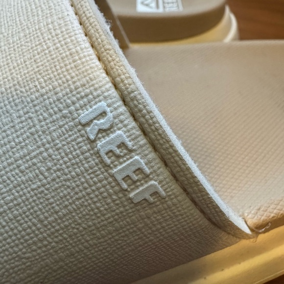 Reef Cream/Beige Slide Sandals Women’s Sz 6 - Picture 8 of 8